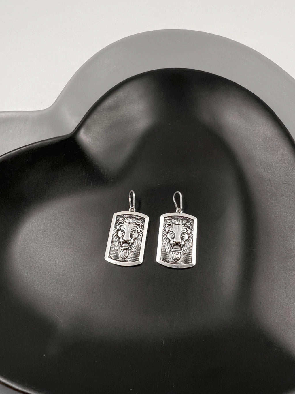 Pingente Masculino Placa Leão