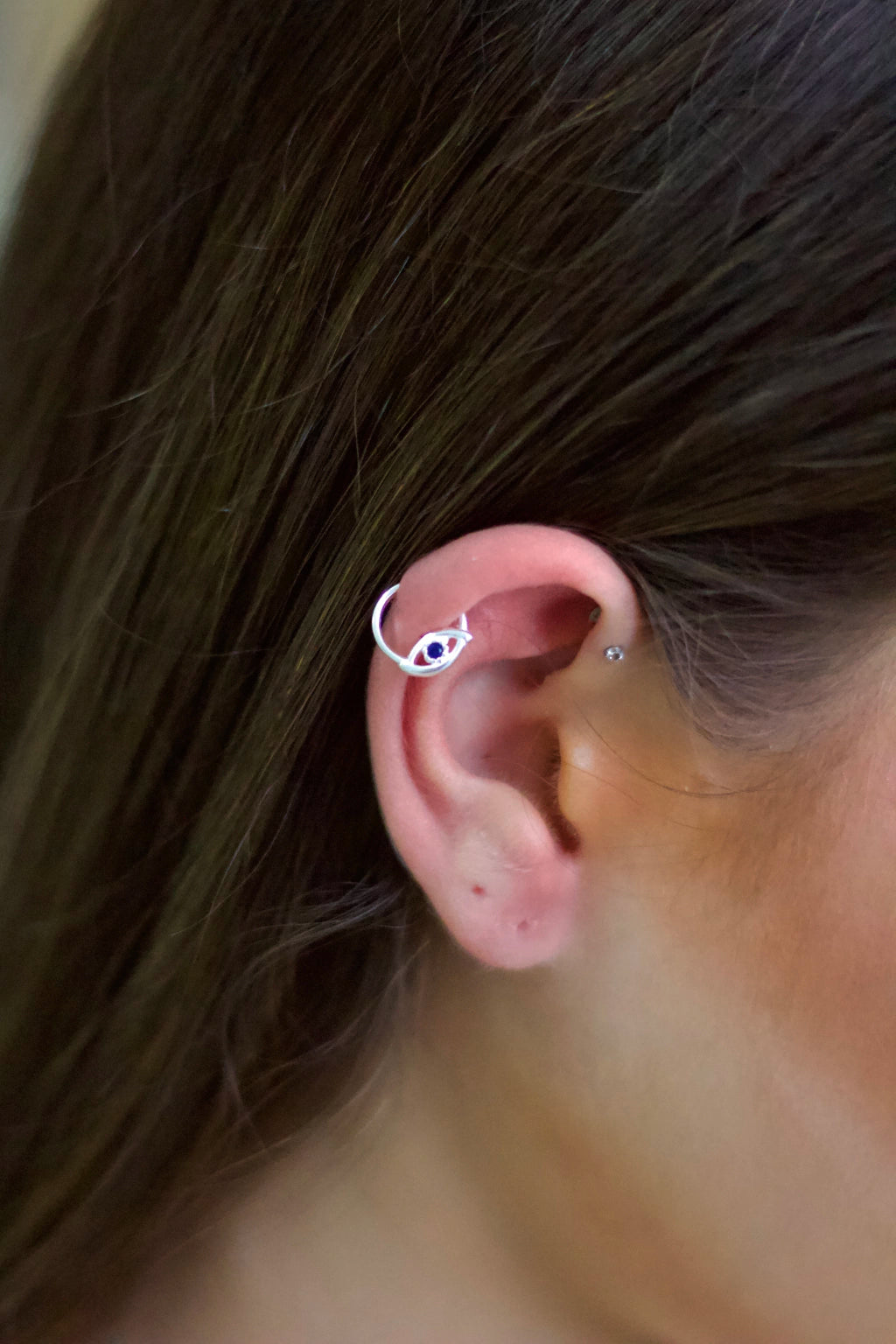 Piercing Hélix Olho Grego