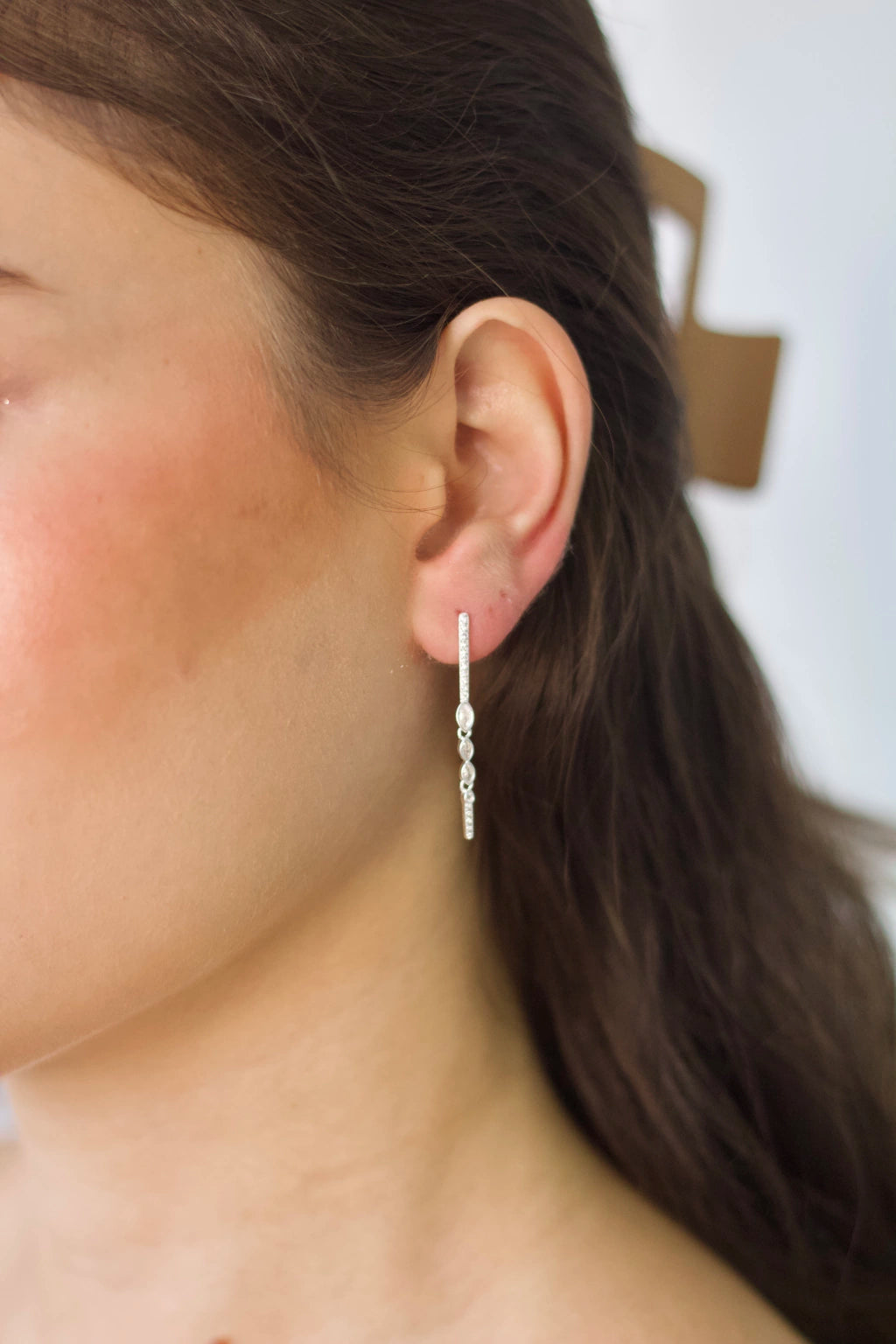 Brinco Fio Zircônias Prata 925