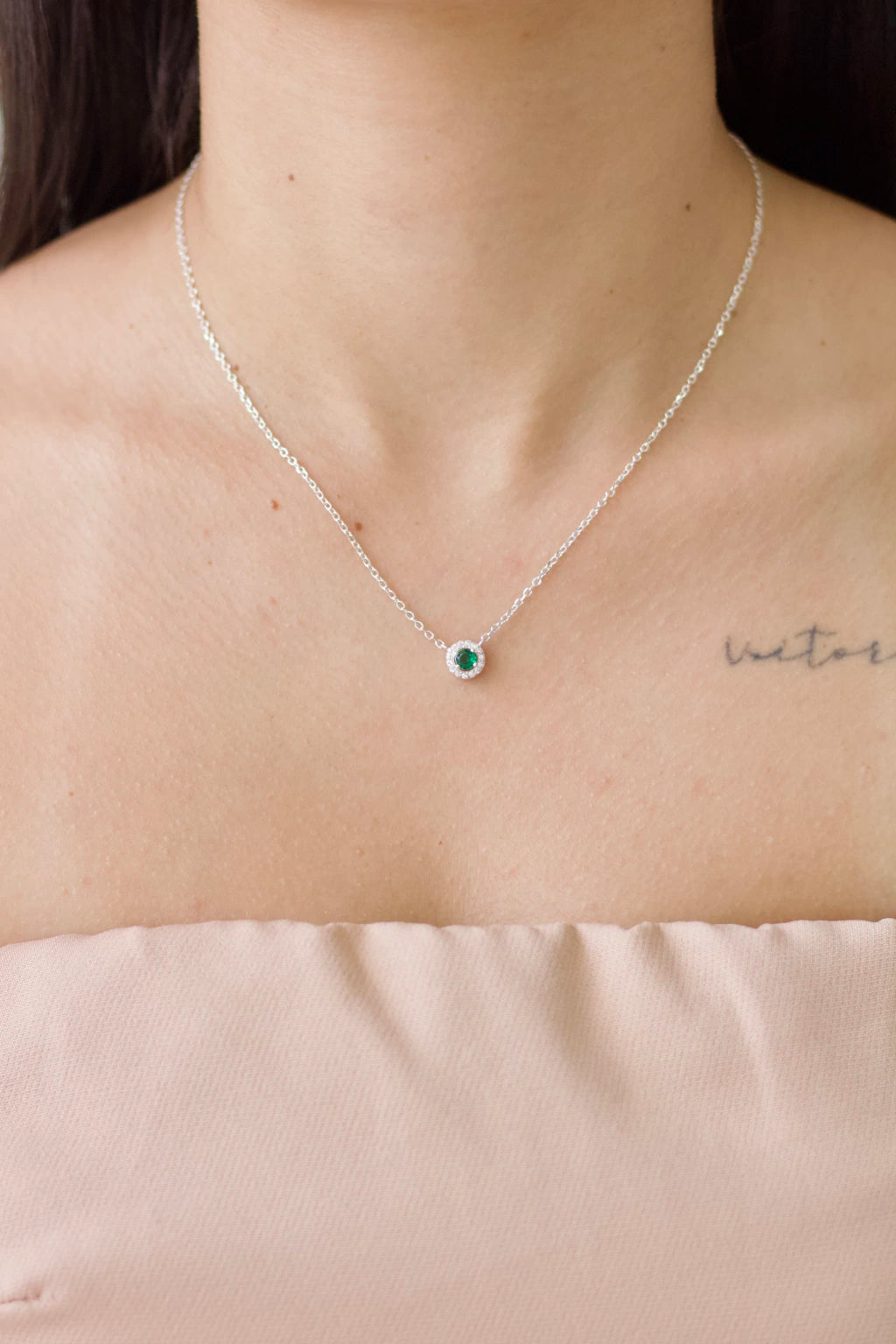 Colar Solitário Verde Bandeira