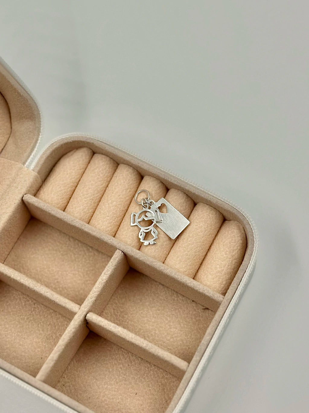 Pingente Patuá Menina Personalizável